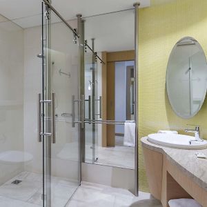 Premium Queen Room